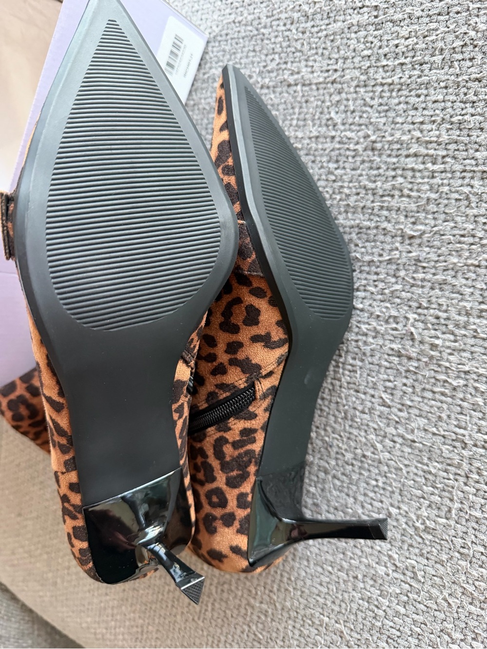 Madden Girl Richie Leopard Pointed Toe Kitten Heel Booties 9 BNIB - Picture 12 of 16